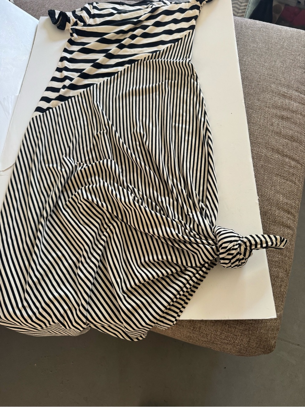 Who What Wear Black and White small Striped Short-Sleeve High-Low Dress - Picture 9 of 9